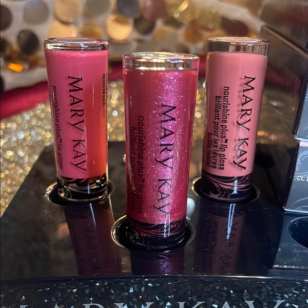 🌮Mary Kay Nourishing Lip Gloss - Pink Shades